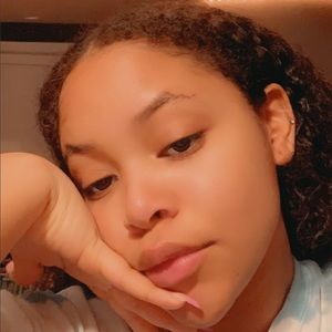 Meet your Posher, Sumira